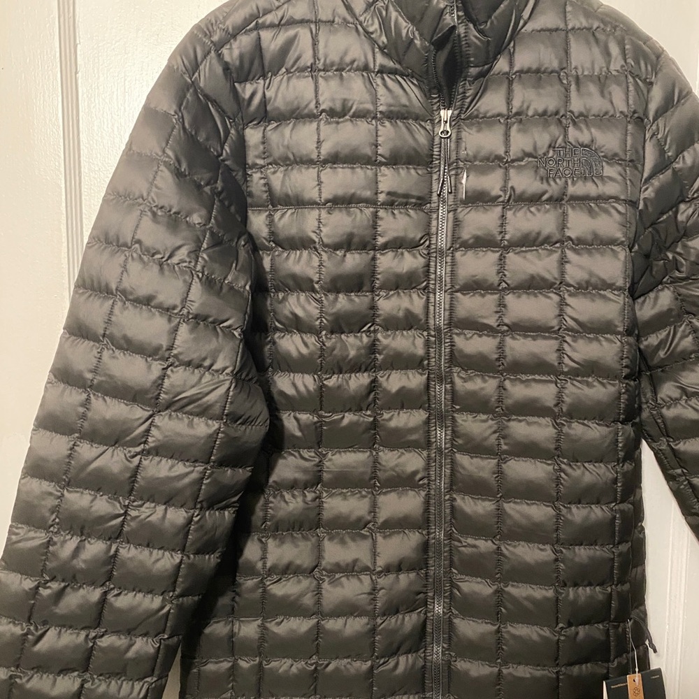 🔴SOLD🔴 North Face Mens Thermoball Jacket Small Matte Black *SEE NOTES, PLEASE*